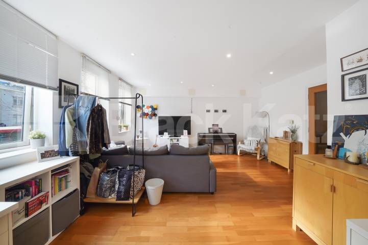 Recently redecorated & located in this highly desirable private development Marcia Road , Tower Bridge